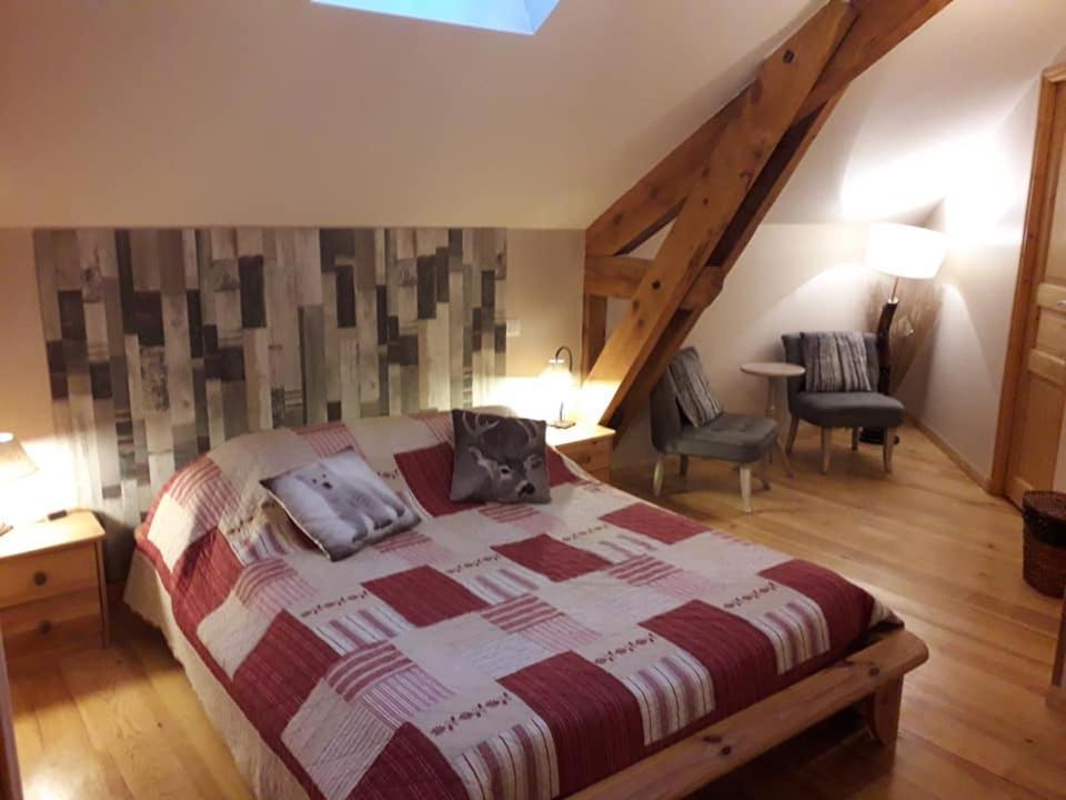 Bed & Breakfast La Pierre Trouee D'hotes