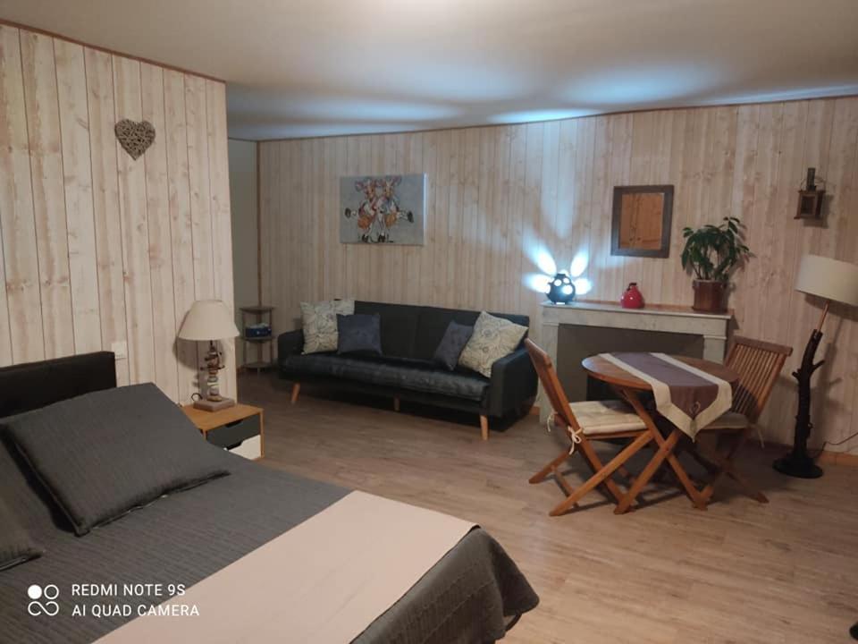 La Pierre Trouee D'hotes Bed & Breakfast *